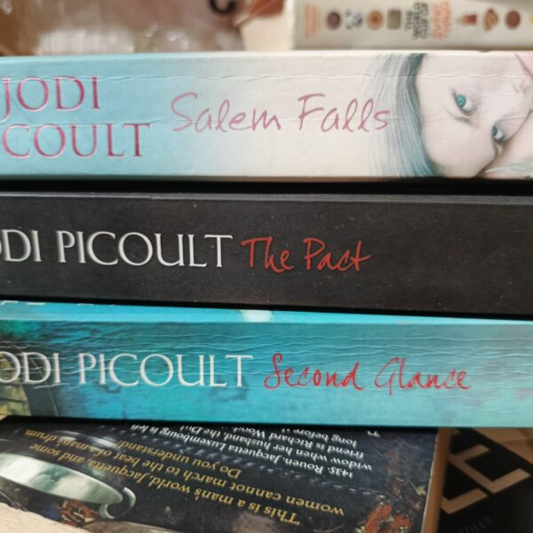 A Set of 3 Contemporary Fiction by Jodi Picoult